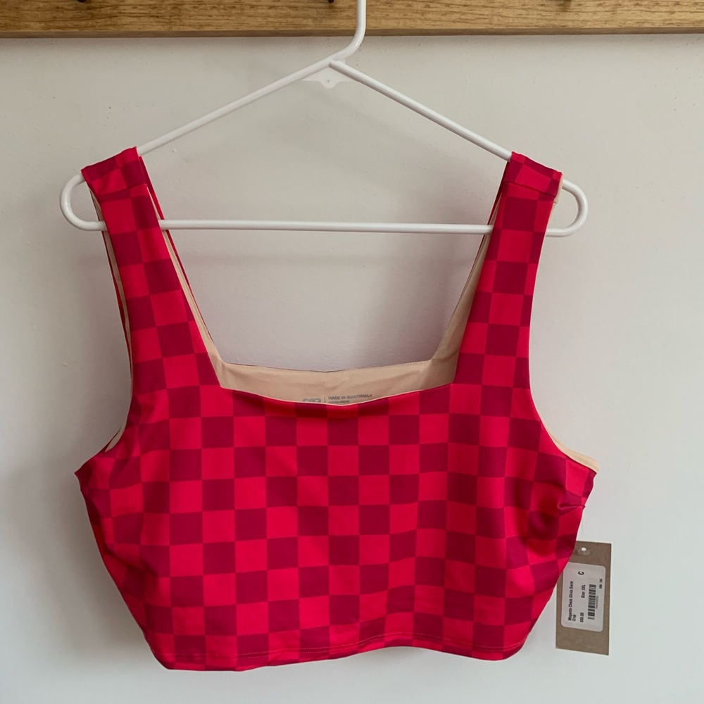 Brand new, hot pink / magenta Albion Fit swim top!